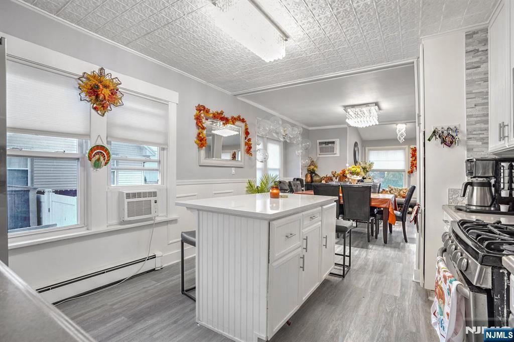 Photo of 304 Bergen Avenue, Fair Lawn, NJ 07410 (MLS # 25041853)