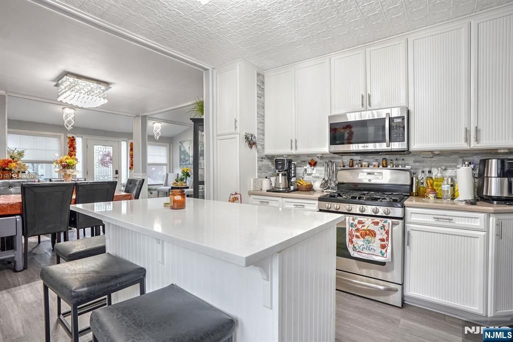 Photo of 304 Bergen Avenue, Fair Lawn, NJ 07410 (MLS # 25041853)