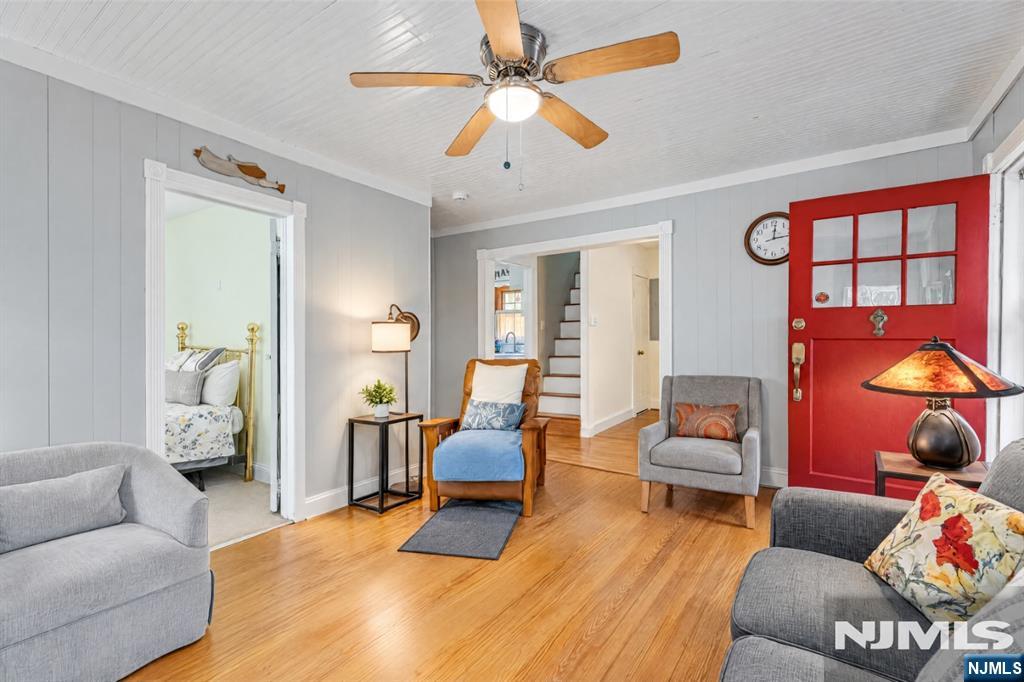 29 Lakeside Road