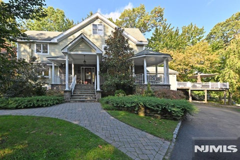 Photo of 176 Werimus Road, Woodcliff Lake, NJ 07677 (MLS # 26040134)