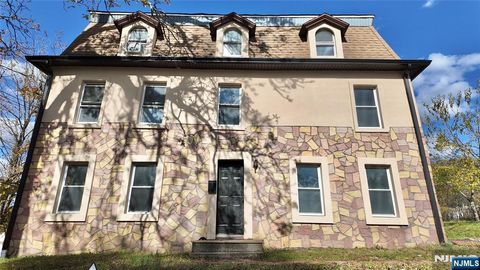 Photo of 236 W Mount Pleasant Ave #1, Livingston, NJ 07039 (MLS # 25038652) Photo of 236 W Mount Pleasant Ave #1, Livingston, NJ 07039 (MLS # 25038652)