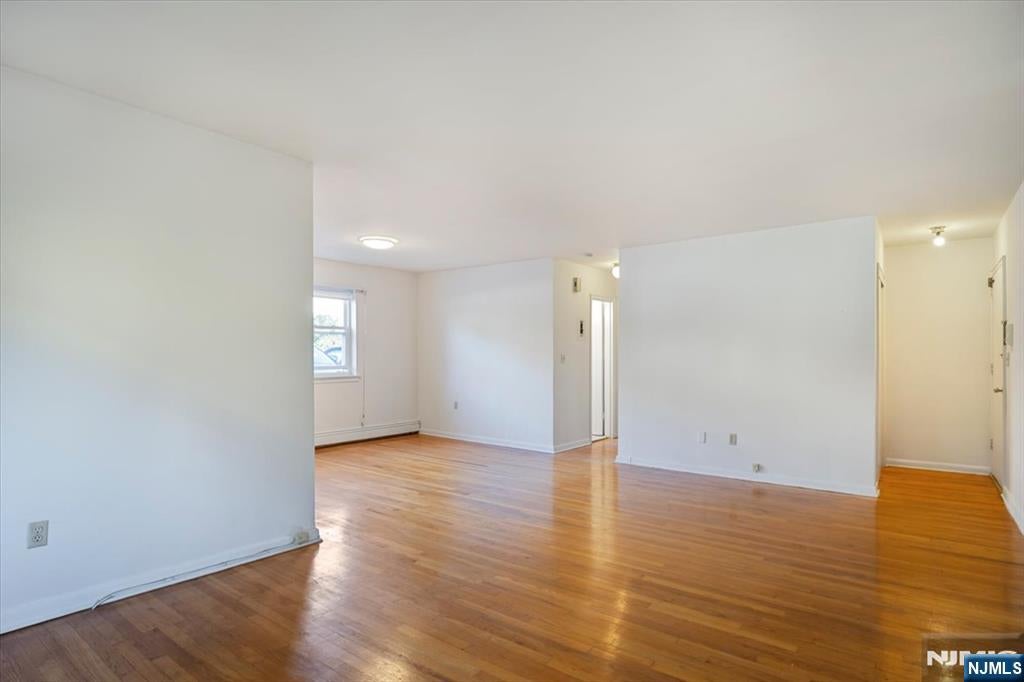 300 Claremont D1