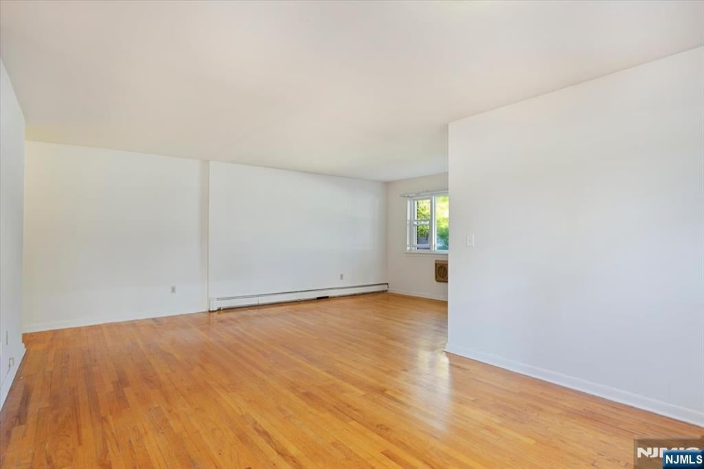300 Claremont D1