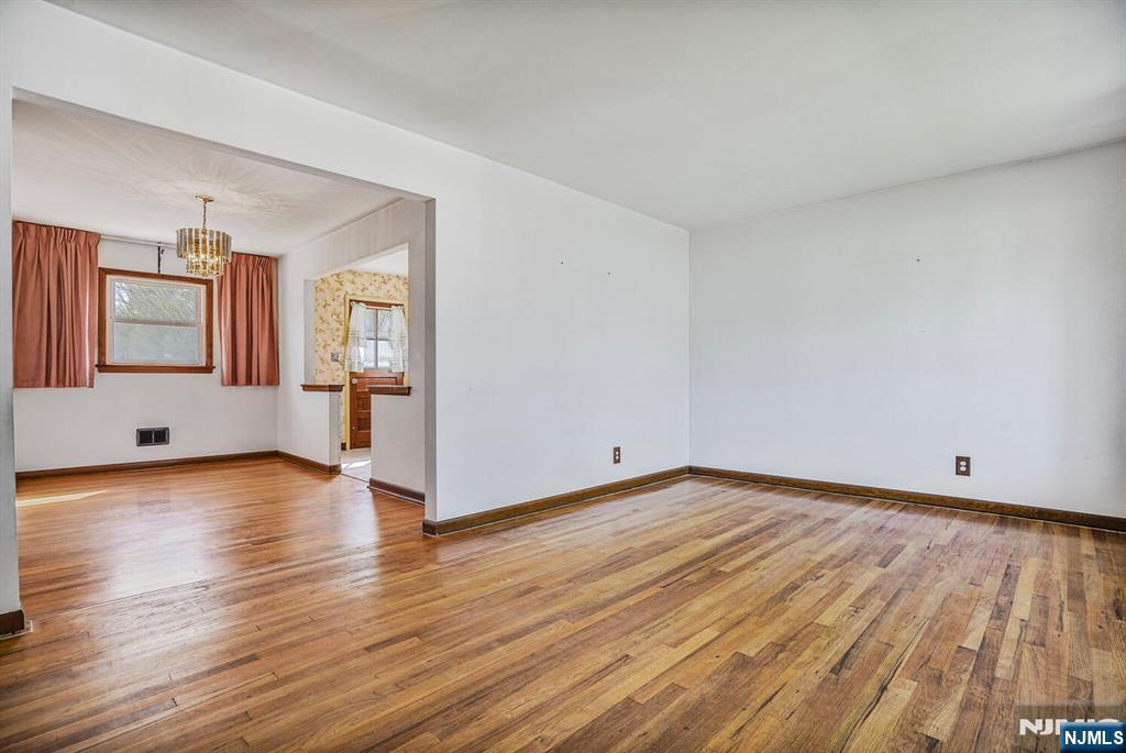 454 Lasalle Avenue