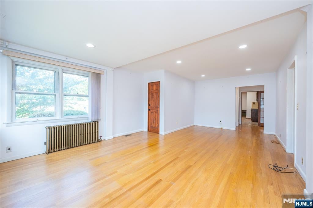 16 Lincoln Place