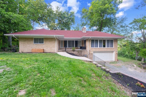Photo of 20 Bunn Road, Hamburg, NJ 07419 (MLS # 26033672)