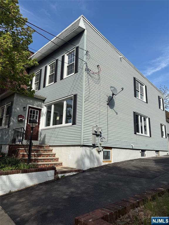 Rental Property at 144 Maple St, Kearny, New Jersey - Bedrooms: 2 
Bathrooms: 1 
Rooms: 5  - $2,400 MO.