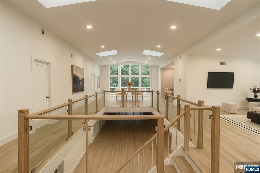 Photo of 46 Overlook Road, Alpine, NJ 07620 (MLS # 25030141)