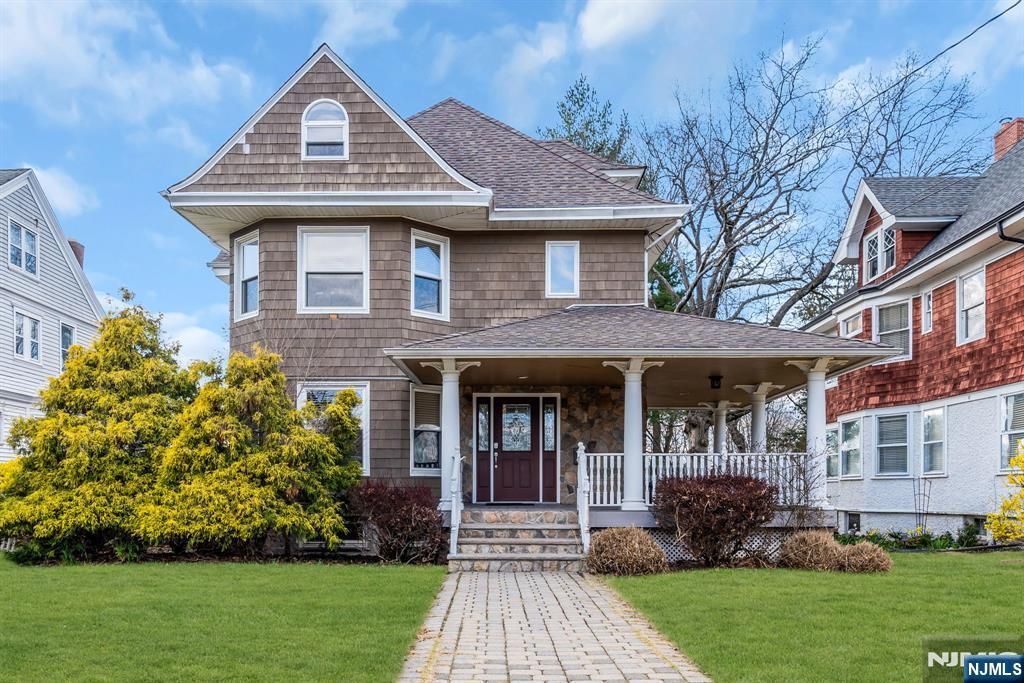 Photo of 467 Summit Avenue, Hackensack, NJ 07601 (MLS # 26010428)