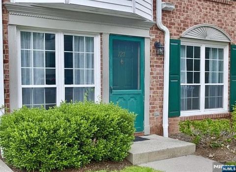 Photo of 727 Pepperidge Road, Mahwah, NJ 07430 (MLS # 26011273)