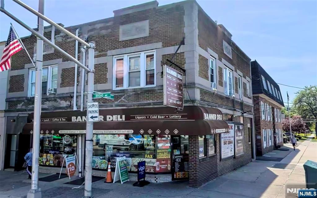 402 Broad Avenue