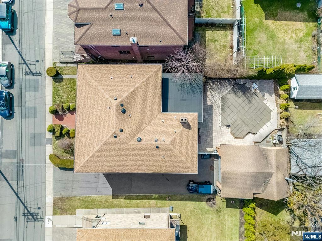 2413 Hammett Avenue