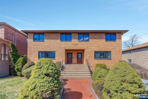 Photo of 2413 Hammett Avenue, Fort Lee, NJ 07024 (MLS # 26034292)