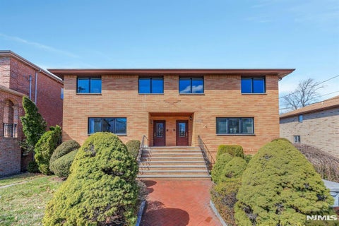 Photo of 2413 Hammett Avenue, Fort Lee, NJ 07024 (MLS # 26034292)