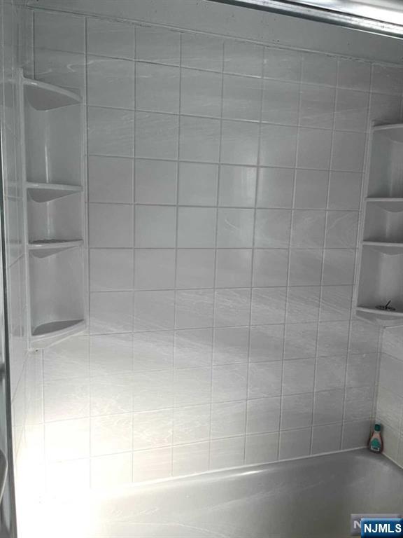 Lodi, New Jersey 07644, United States, 3 Bedrooms Bedrooms, ,2 BathroomsBathrooms,Residential,Active,184531