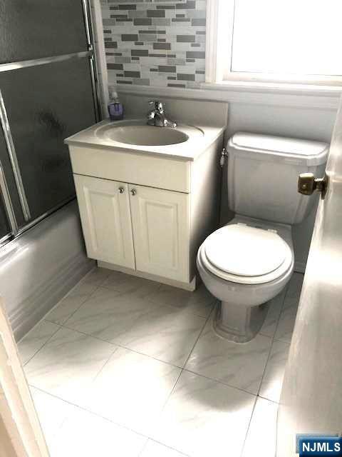 Lodi, New Jersey 07644, United States, 3 Bedrooms Bedrooms, ,2 BathroomsBathrooms,Residential,Active,184531