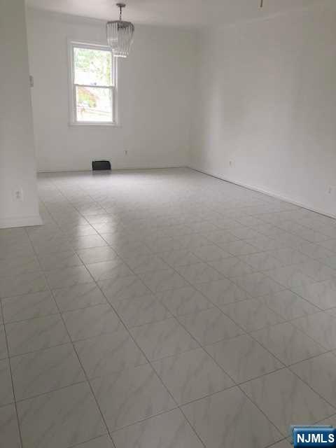 Lodi, New Jersey 07644, United States, 3 Bedrooms Bedrooms, ,2 BathroomsBathrooms,Residential,Active,184531