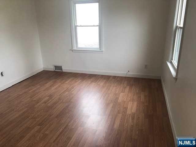 Lodi, New Jersey 07644, United States, 3 Bedrooms Bedrooms, ,2 BathroomsBathrooms,Residential,Active,184531