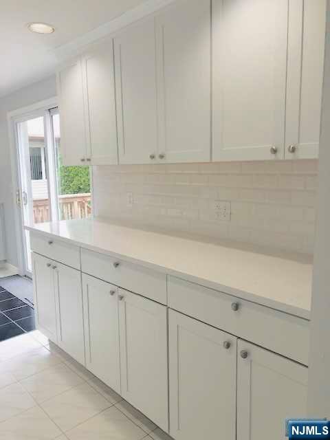 Lodi, New Jersey 07644, United States, 3 Bedrooms Bedrooms, ,2 BathroomsBathrooms,Residential,Active,184531