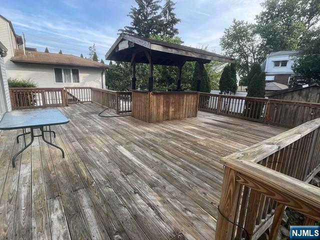 Lodi, New Jersey 07644, United States, 3 Bedrooms Bedrooms, ,2 BathroomsBathrooms,Residential,Active,184531