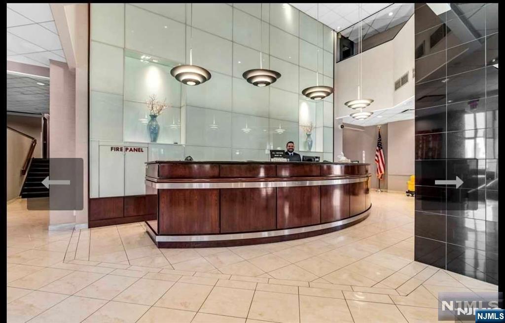 7000 Boulevard East Boulevard 49I