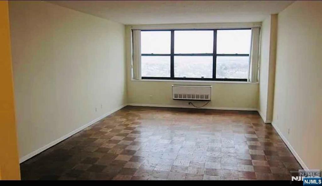 7000 Boulevard East Boulevard 49I