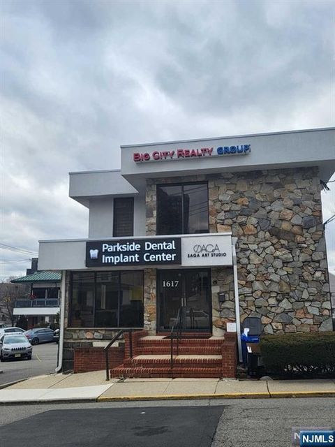 Photo of 1617 Parker Avenue #2, Fort Lee, NJ 07024 (MLS # 26003235)