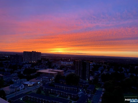 Photo of 2000 Linwood Avenue #14D, Fort Lee, NJ 07024 (MLS # 26033710)