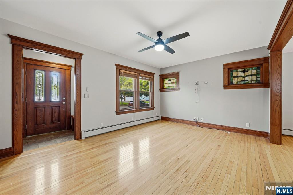23 2nd Avenue