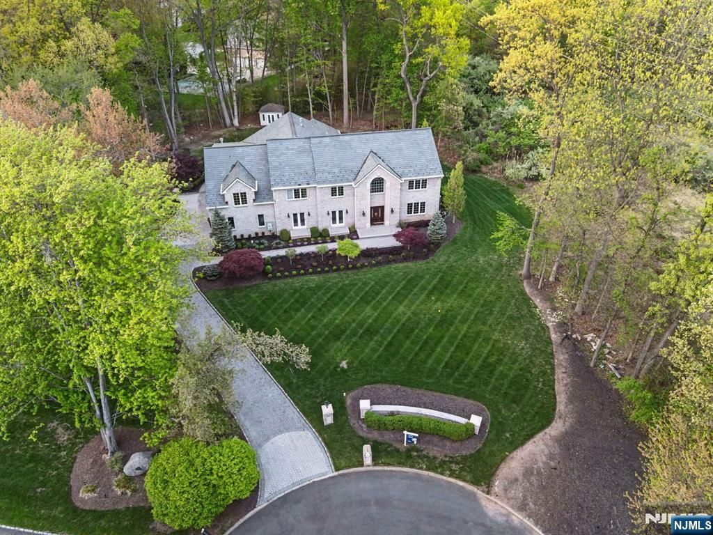 Photo of 7 Orchard Lane, Old Tappan, NJ 07675 (MLS # 25002980)