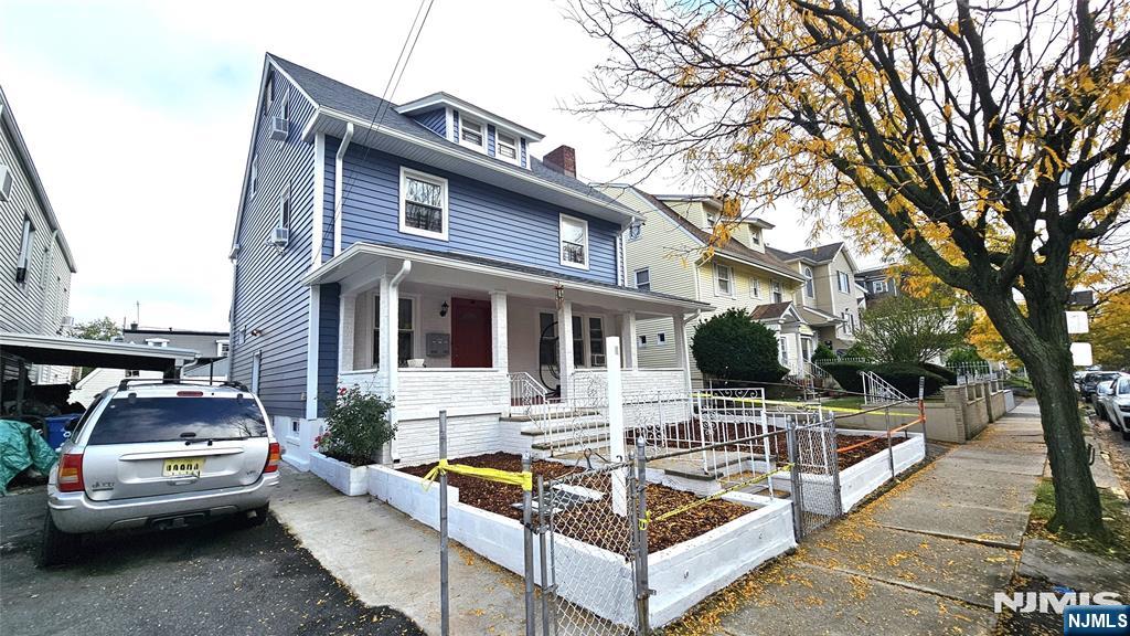 647-649 28th Street