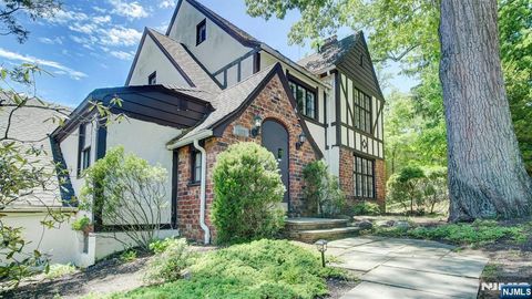 Photo of 262 Northfield Avenue, West Orange, NJ 07052 (MLS # 26019015)