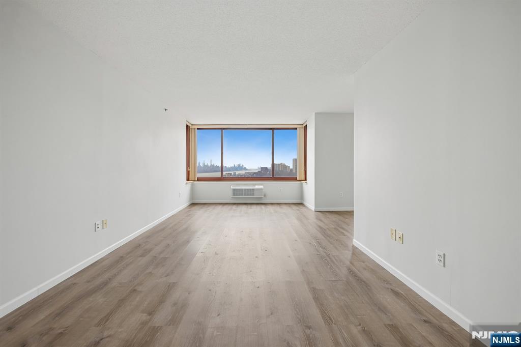 100 Old Palisade Road 2209