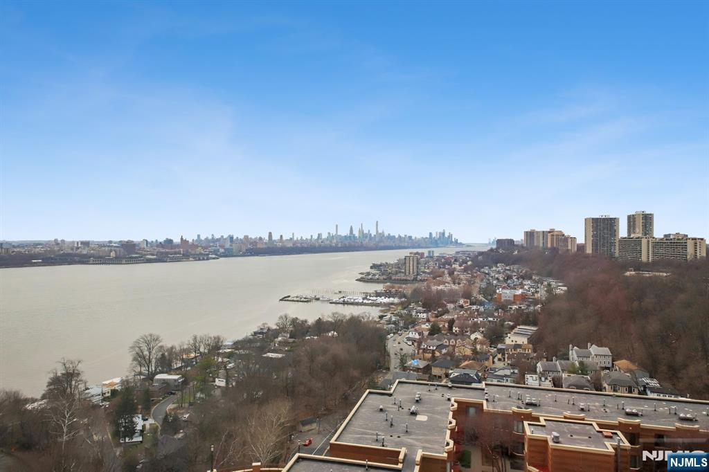 100 Old Palisade Road 2209