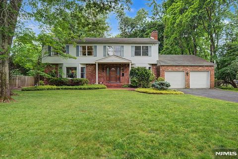Photo of 10 Marcotte Lane, Tenafly, NJ 07670 (MLS # 26022278)