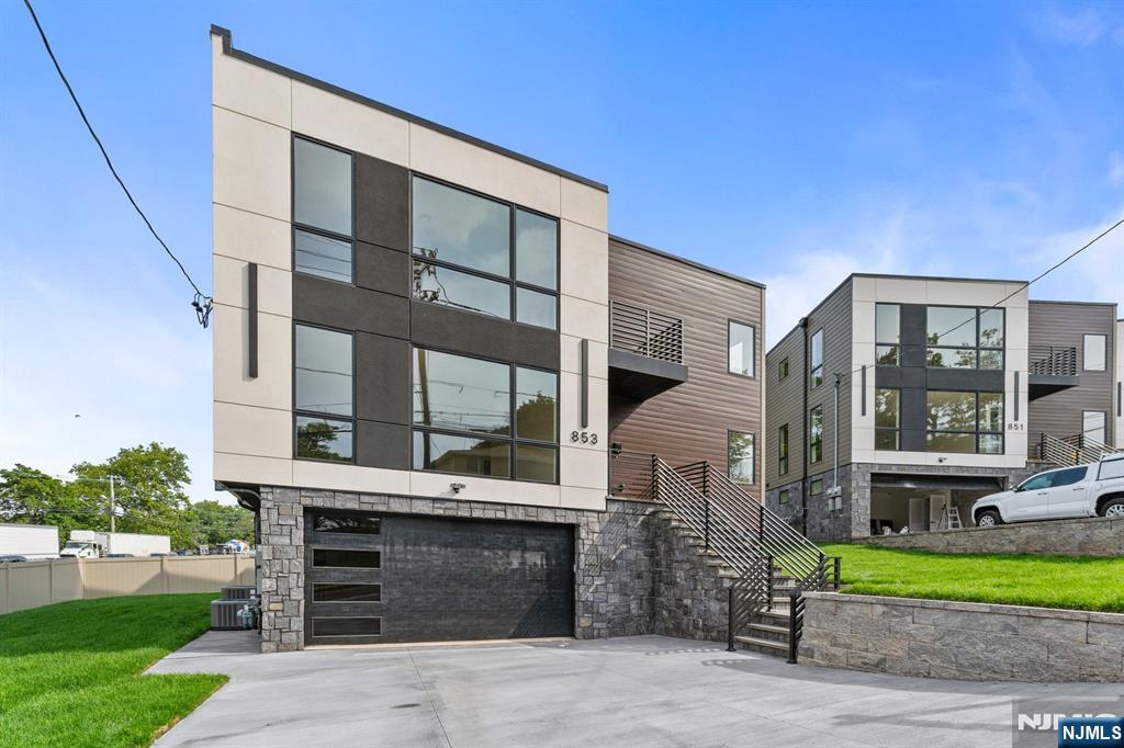 853 Pleasantview Terrace