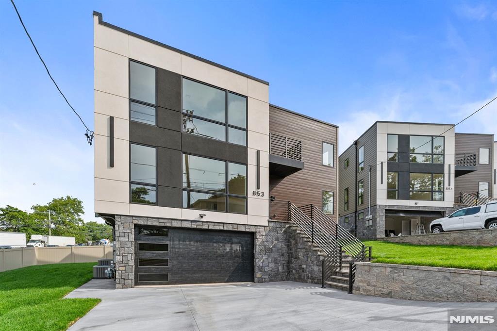 853 Pleasantview Terrace