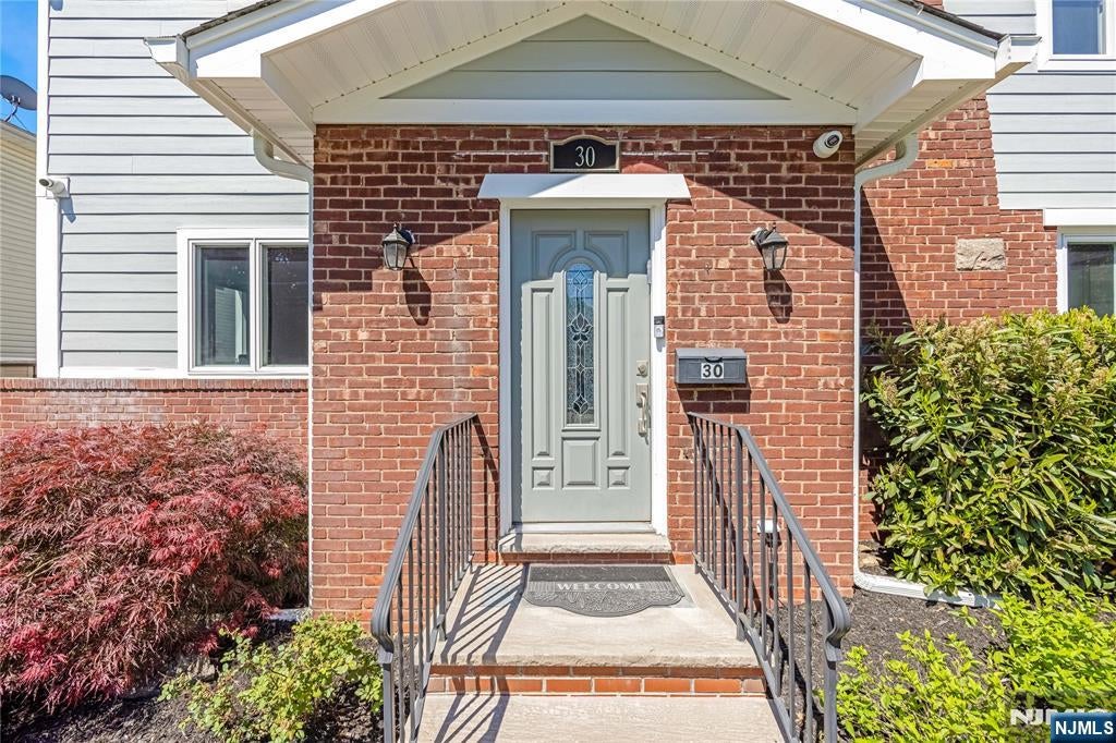 Homes for Sale in Northern NJ | ThisIsRiverEdge.com 30 Elm Street