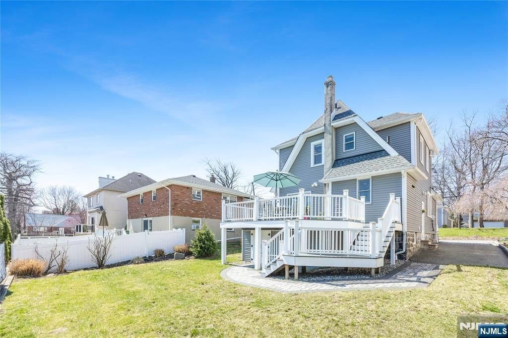 Photo of 1130 Abbott Boulevard, Fort Lee, NJ 07024 (MLS # 26009832)