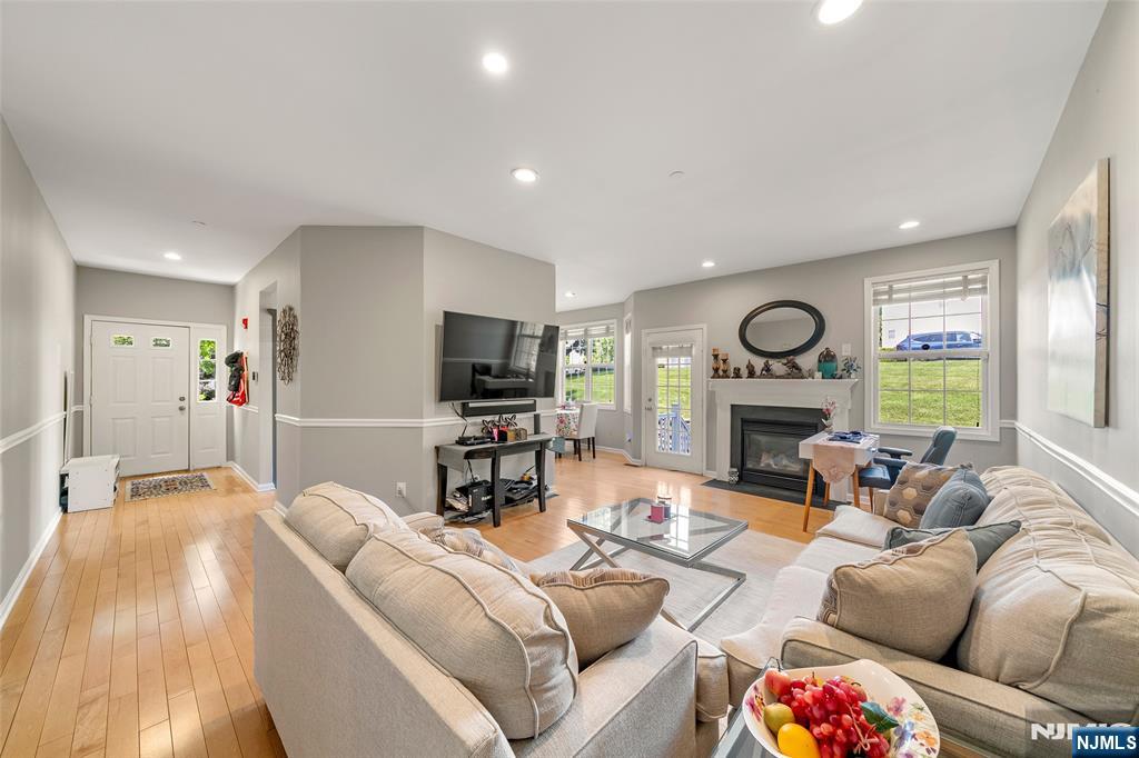 537 Coventry Drive 5038