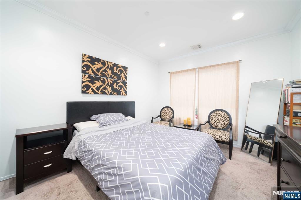 5808 Washington 406