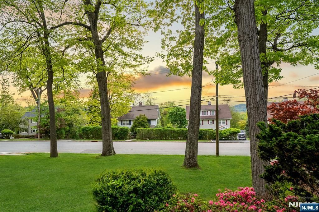 Photo of 37 Afterglow Avenue, Verona, NJ 07044 (MLS # 26016644)
