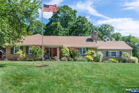 685 Blanch Avenue Norwood NJ 07648