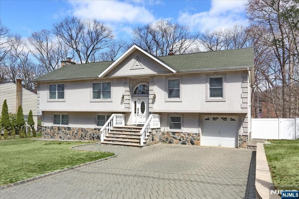 Photo of 50 Roger Court, Ringwood, NJ 07456 (MLS # 25043902)