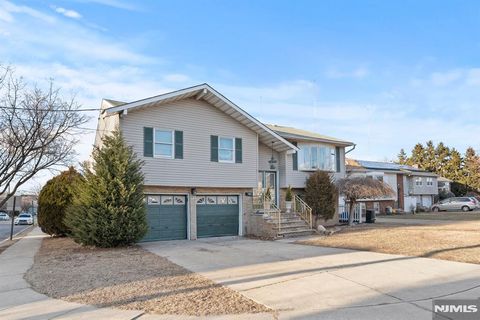 40 Valley Court Secaucus NJ 07094