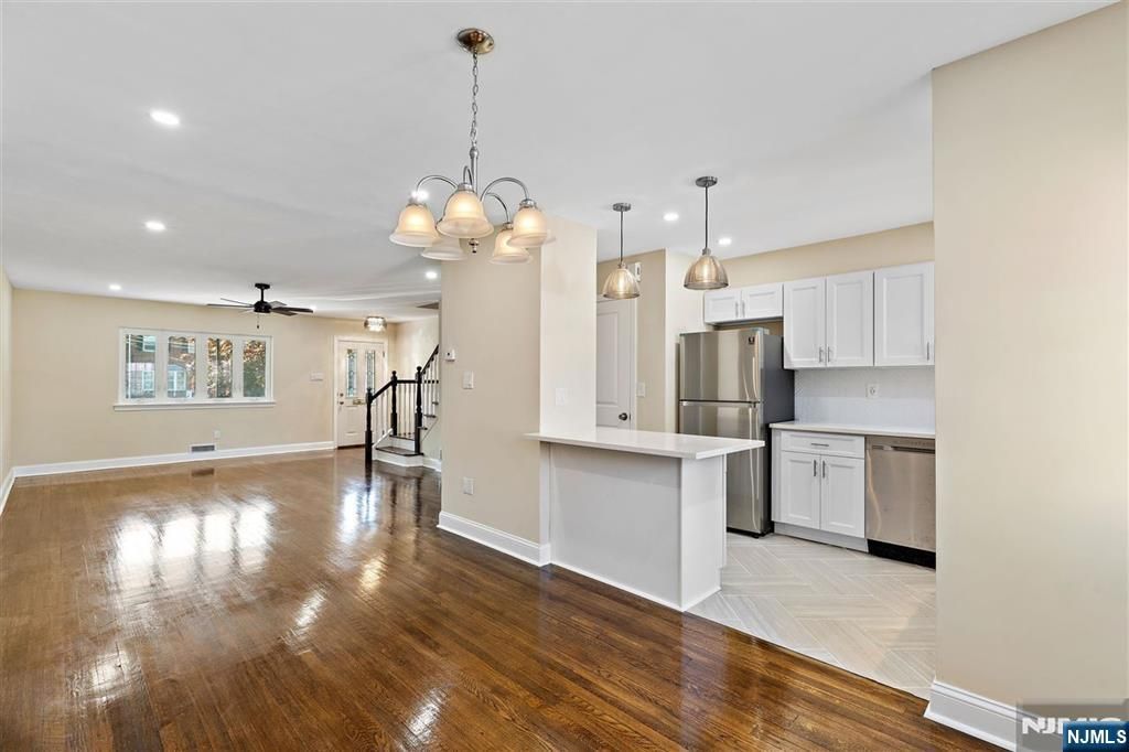 Photo of 29 Parkview Terrace, Bayonne, NJ 07002 (MLS # 26006869)