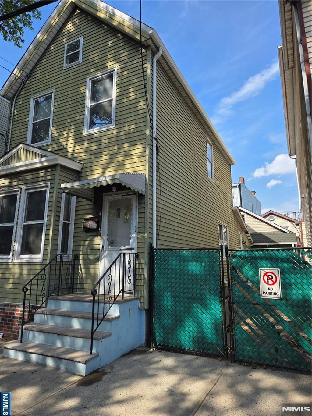 Photo of 48 Lentz Avenue, Newark, NJ 07105 (MLS # 26014840)