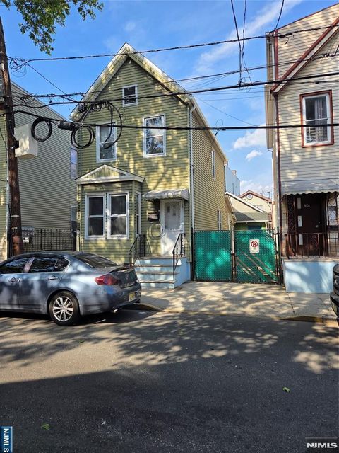 Photo of 48 Lentz Avenue, Newark, NJ 07105 (MLS # 26014840)