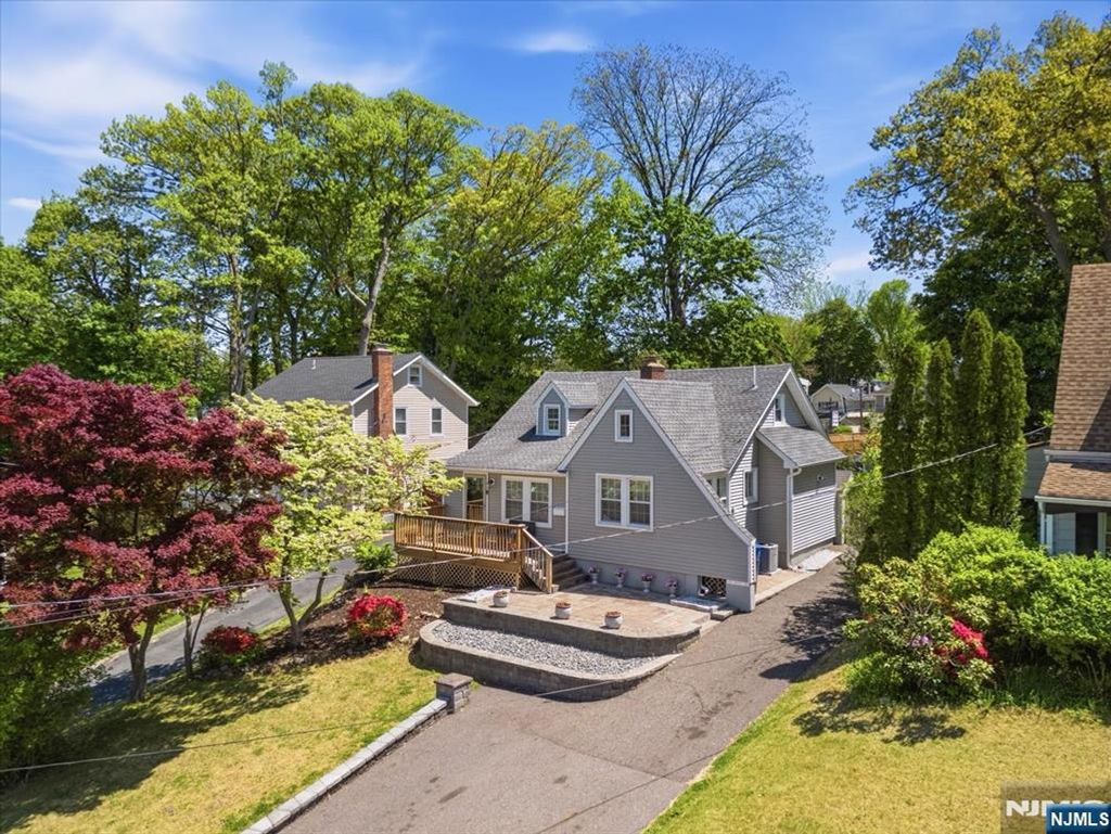 Photo of 14 Espy Road, Caldwell, NJ 07006 (MLS # 26016571)
