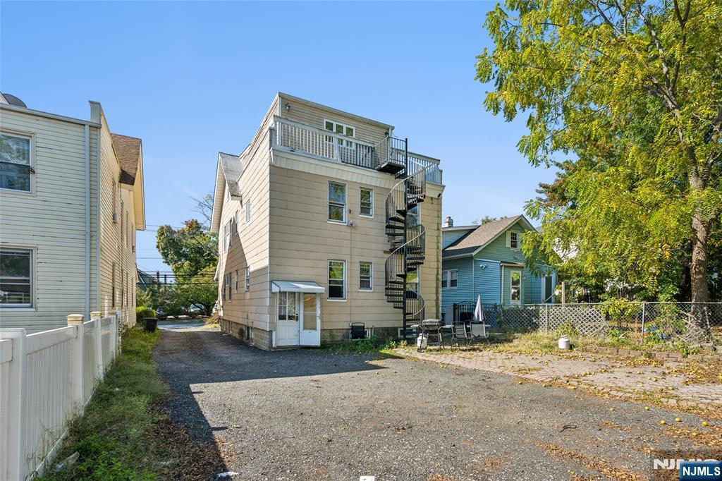 374 Boyden Avenue
